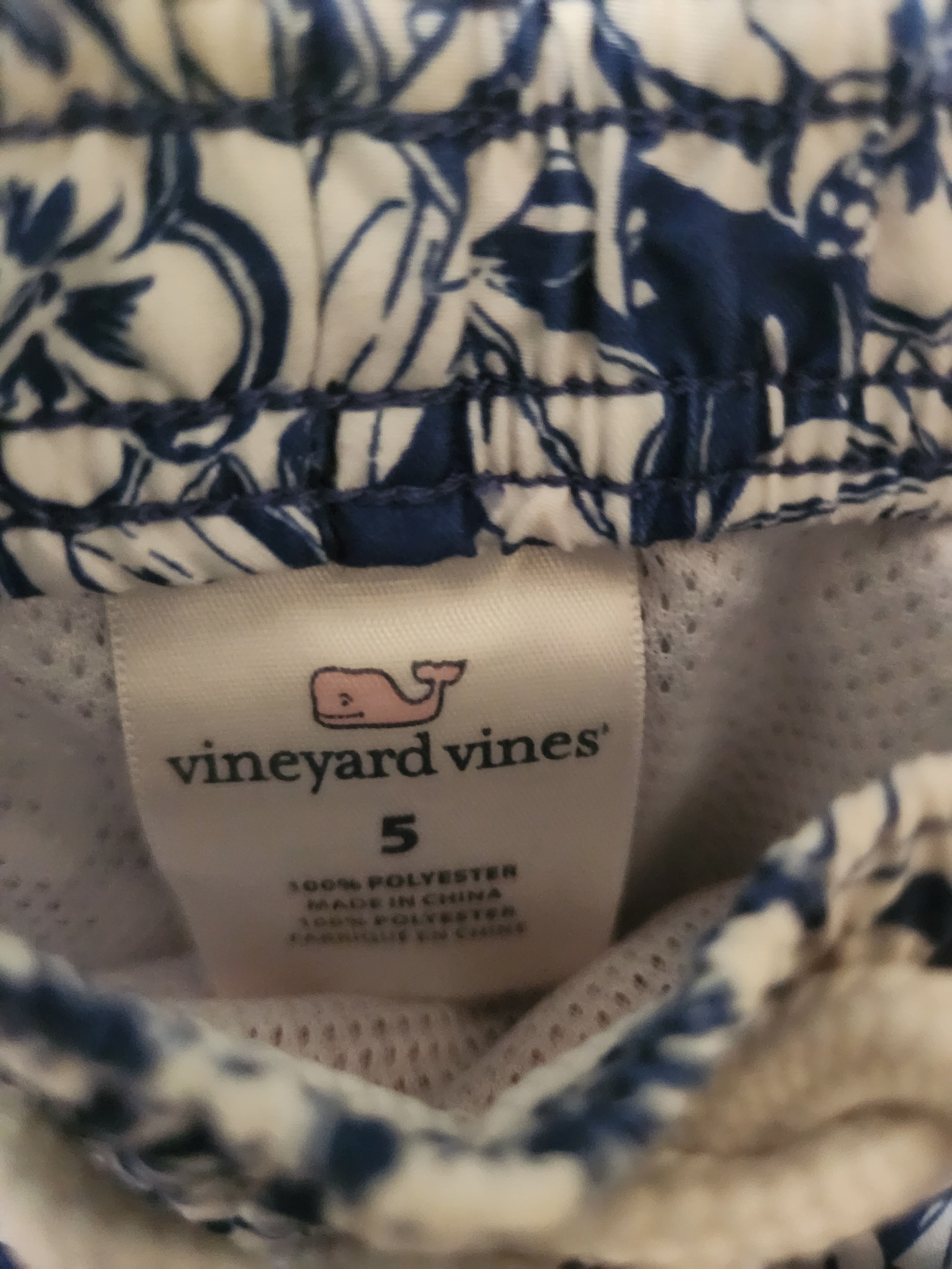 * Vineyard Vines Blue & White Tropical Print Swim Trunks, size 5