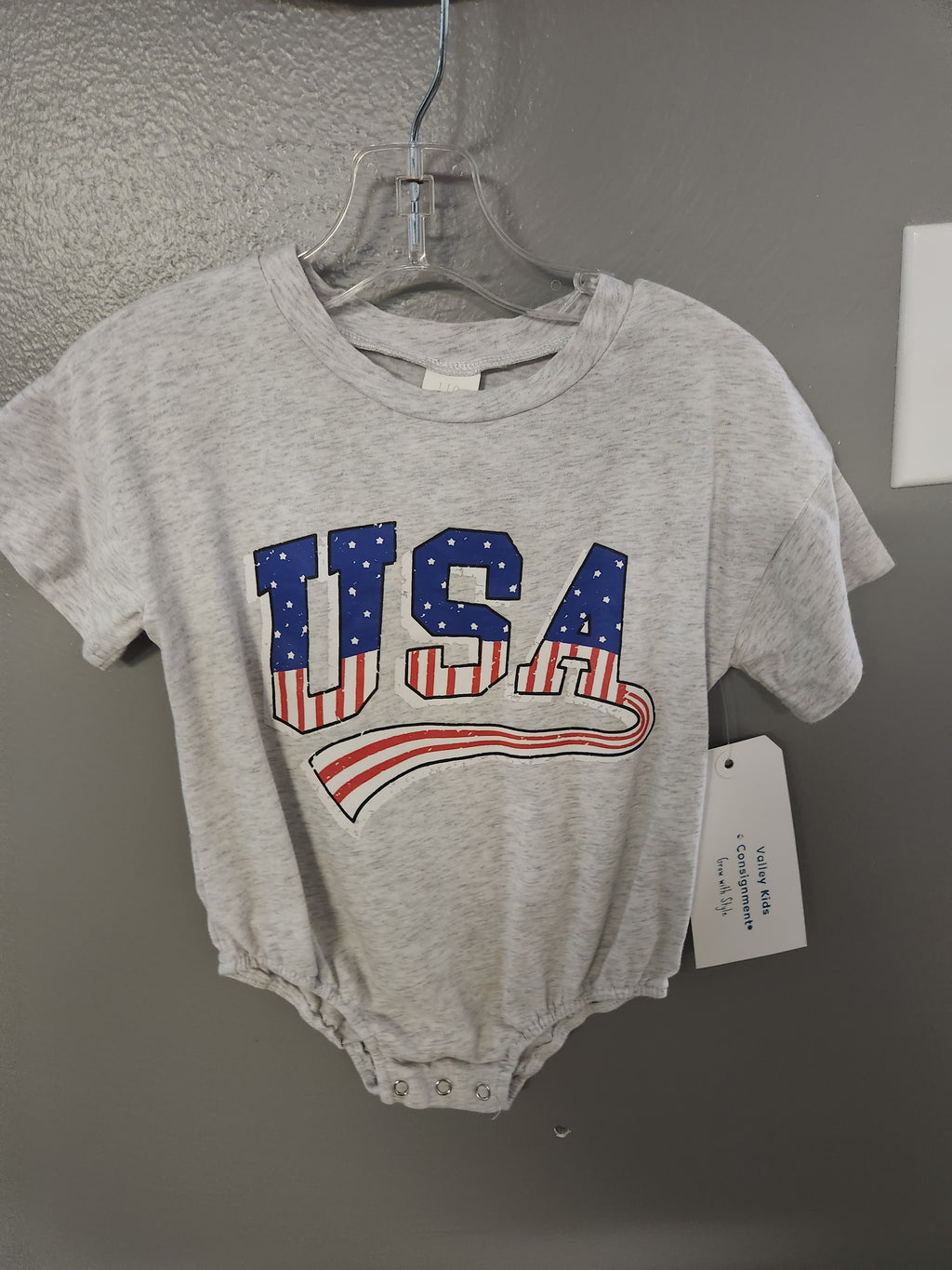 * JAYQUILN USA GRAPHIC ONESIE, SIZE 4T