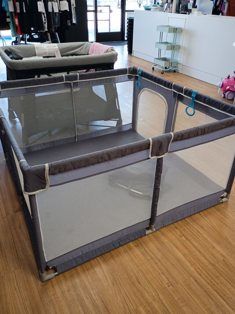 Portable Playard for Infants and Toddlers