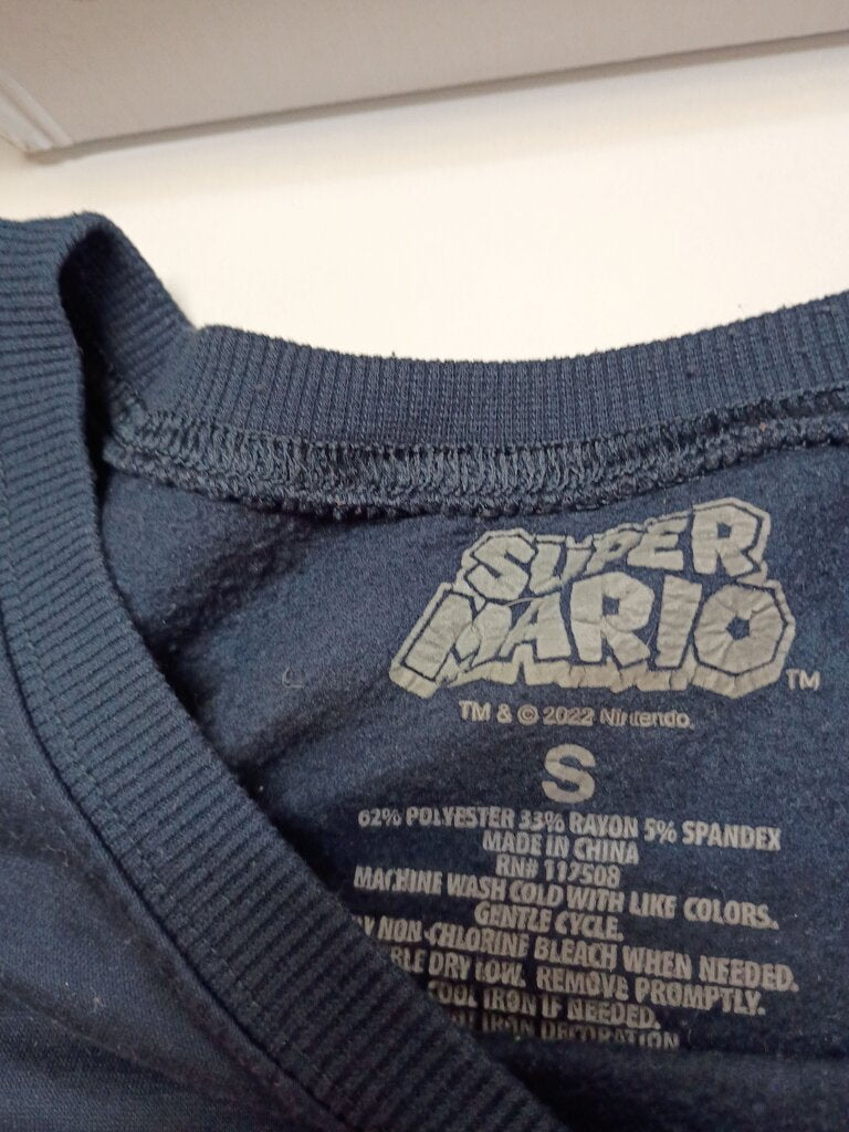 Super Mario Graphic Sweatshirt