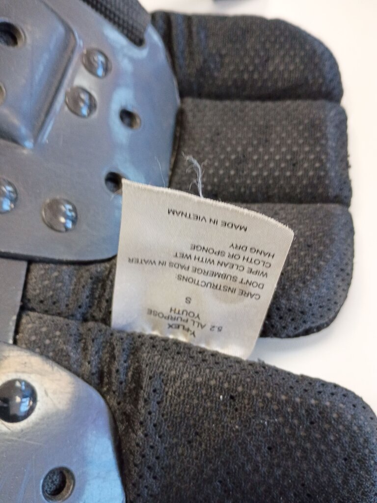 Schutt Y Flex Youth Football Shoulder Pads