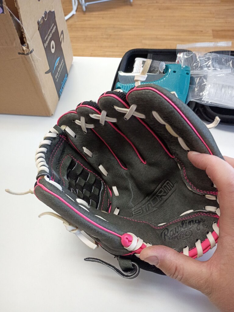 Rawlings Storm Youth Baseball Glove - Black/Pink