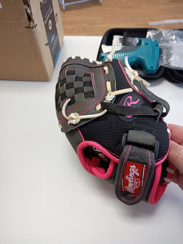 Rawlings Storm Youth Baseball Glove - Black/Pink