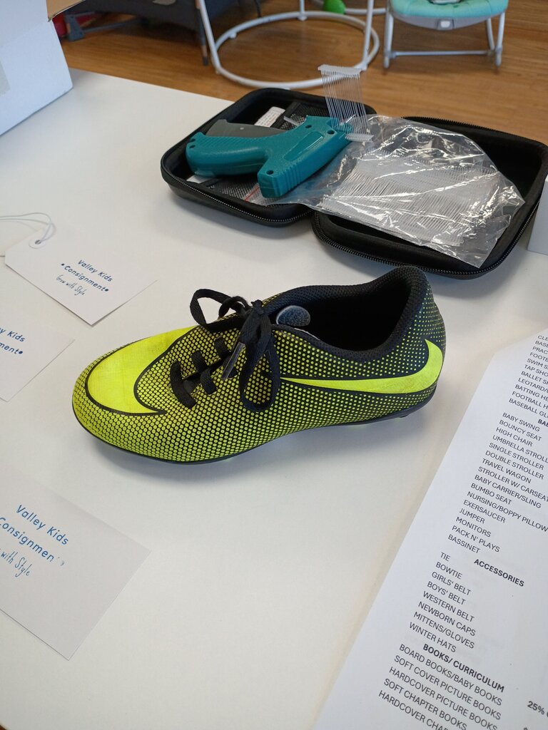 Nike Kids Jr Bravata II Black/Volt Soccer Cleats