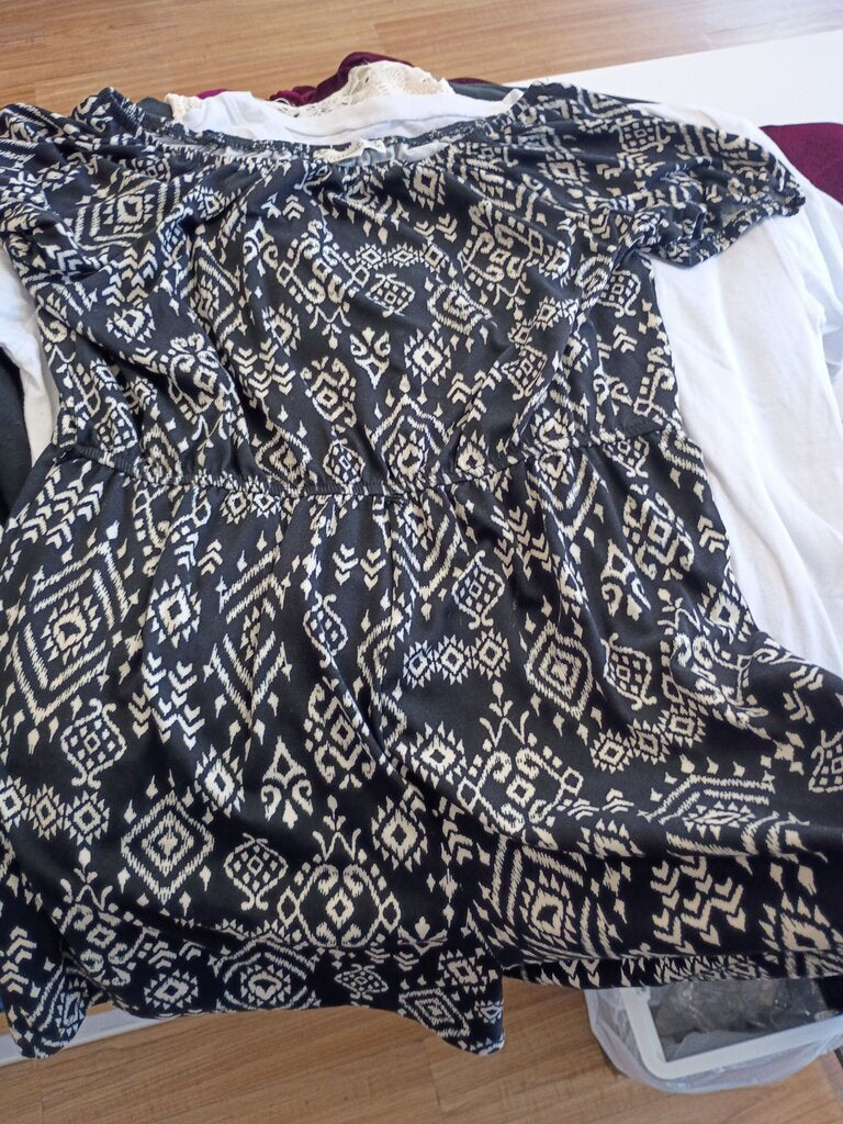 KnitWorks Black and White Patterned Dress