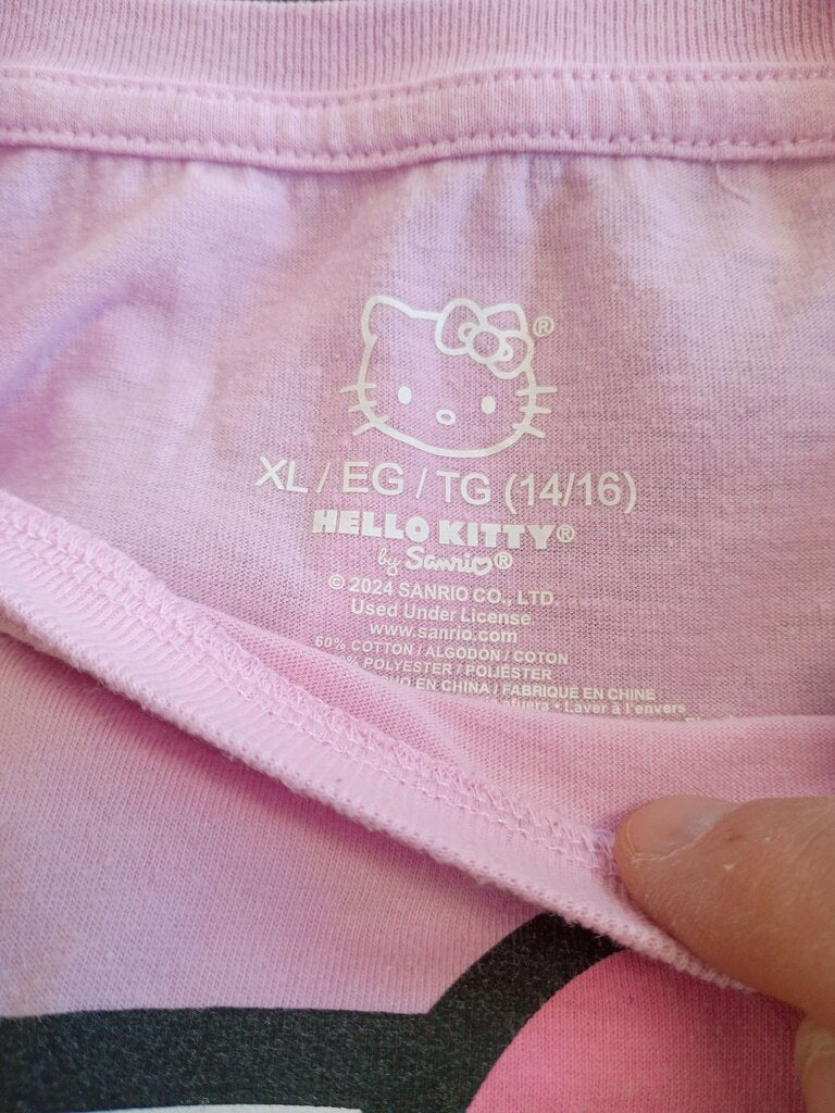 Hello Kitty Graphic T-Shirt