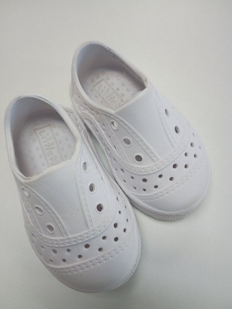 * Little Me White Slip-On Kids Shoes, size 3C
