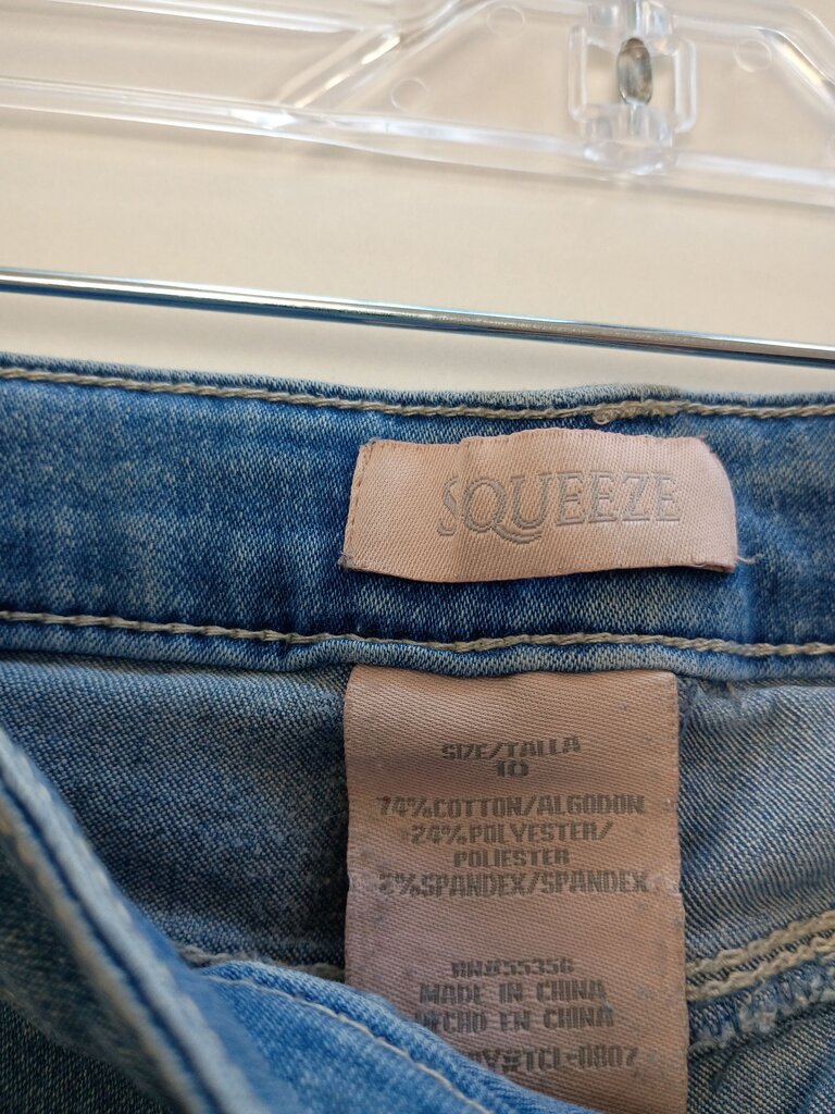 Squeeze Denim Shorts