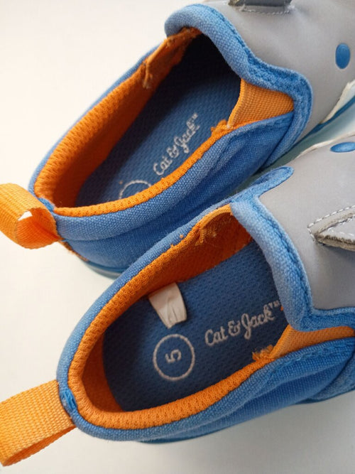 * Cat & Jack Little Boys' Casual Sneakers, size 5C